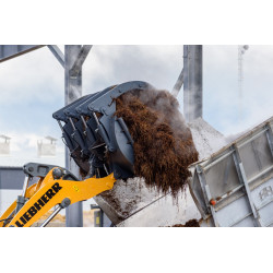 BIG crocodile grab for telehandler